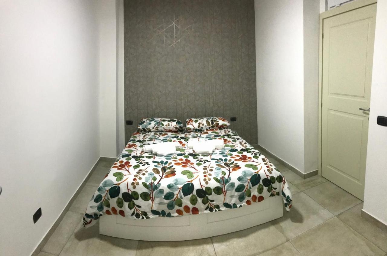 Hotel Nadyle House à Naples Extérieur photo