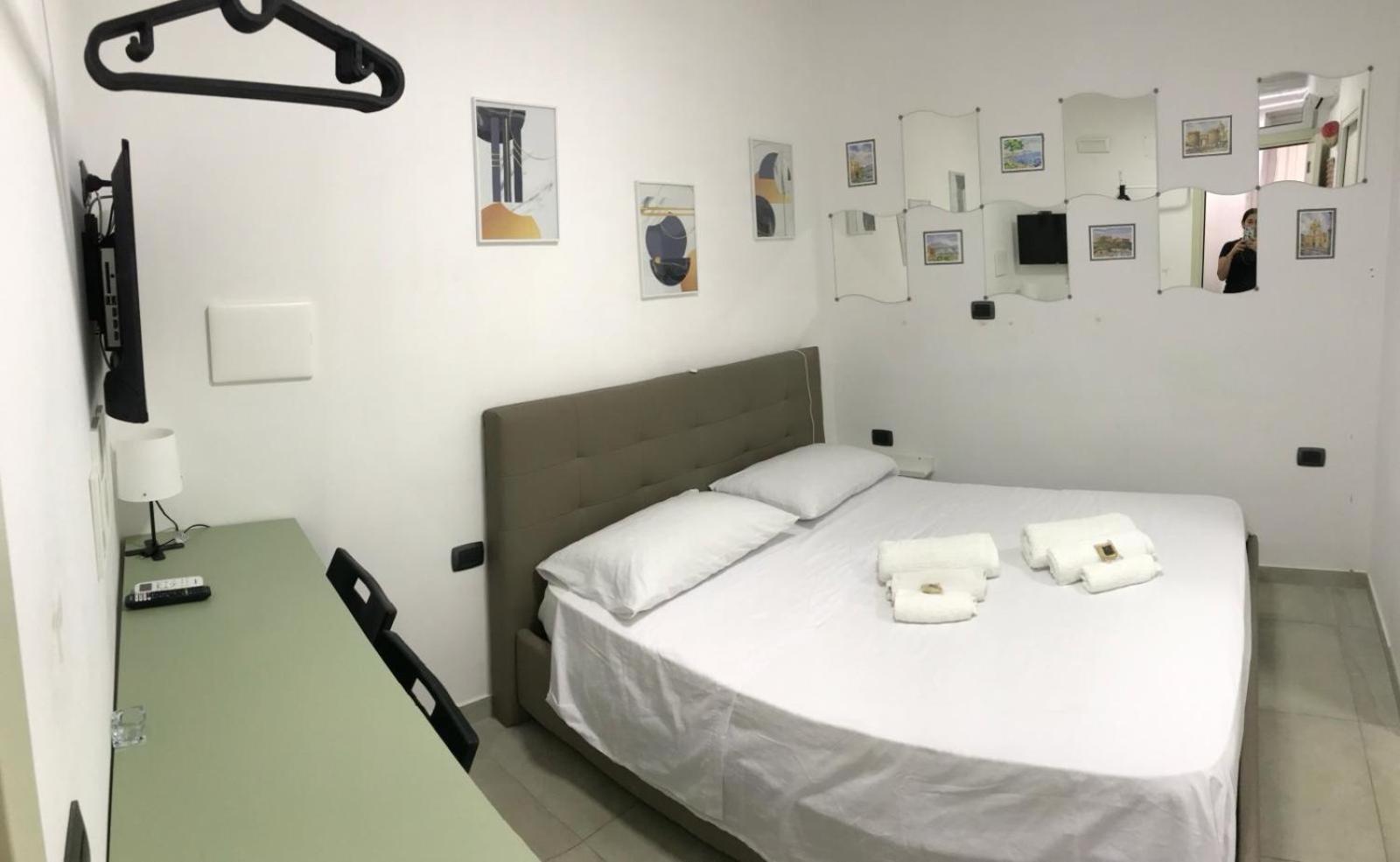 Hotel Nadyle House à Naples Extérieur photo